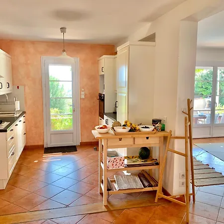 Provencal Villa With Stunning View & Summer Pool Rochefort-du-Gard Exterior photo